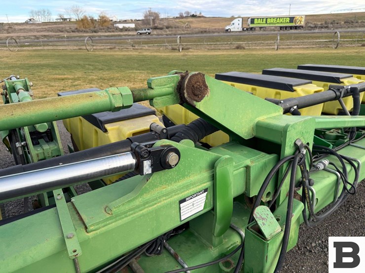 john-deere-1720-image-14