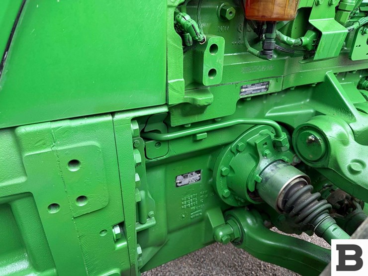 2012-john-deere-8335r-image-61