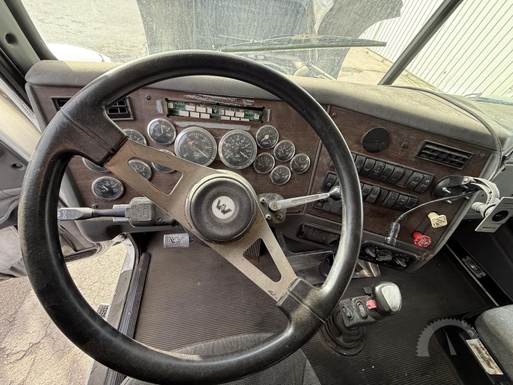 2000-western-star-4900ex-image-29