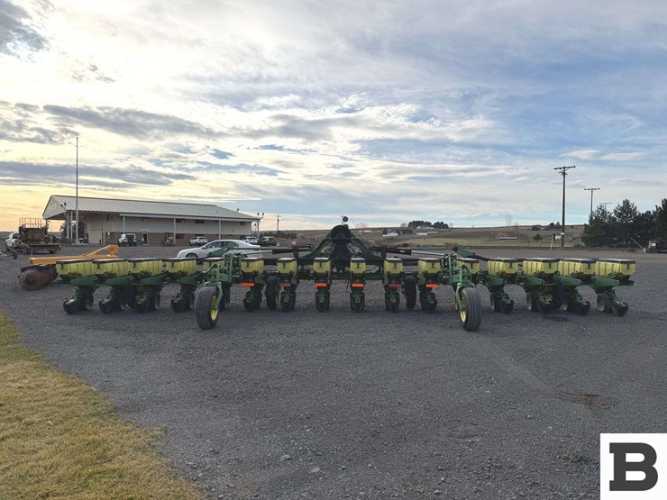 john-deere-1720-image-4