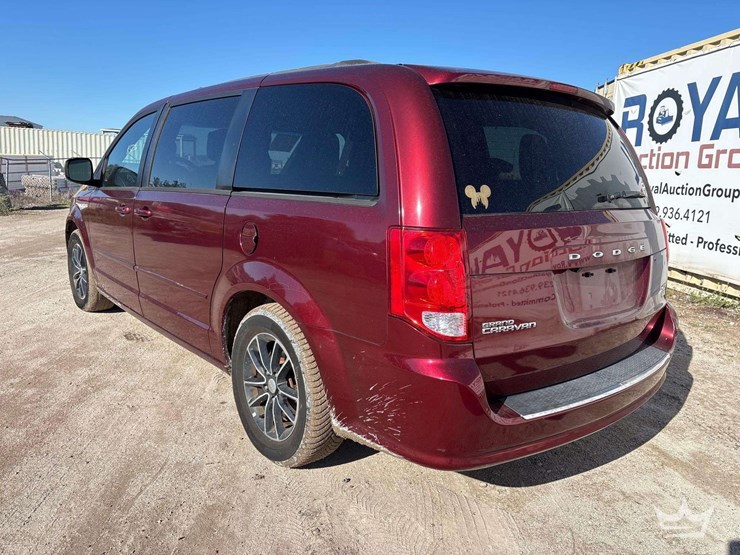 2017-dodge-grand-caravan-image-4