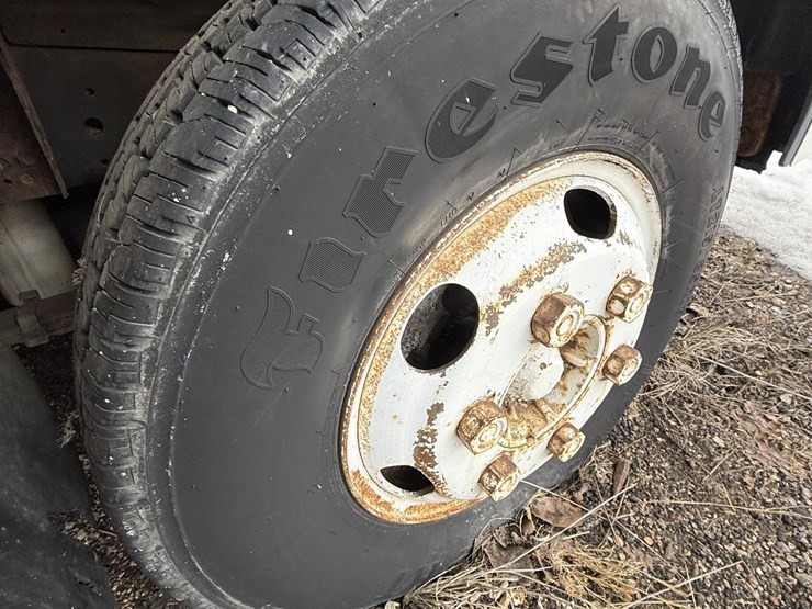 1998-isuzu-npr-image-12