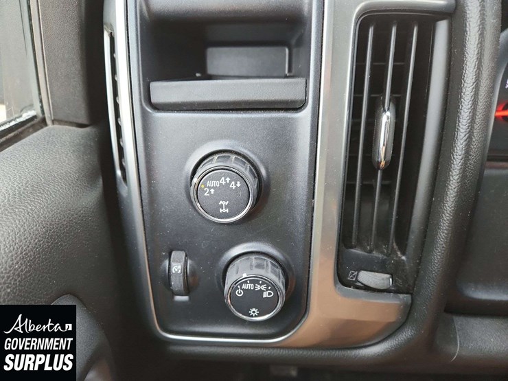 2017-chevrolet-silverado-1500-image-23