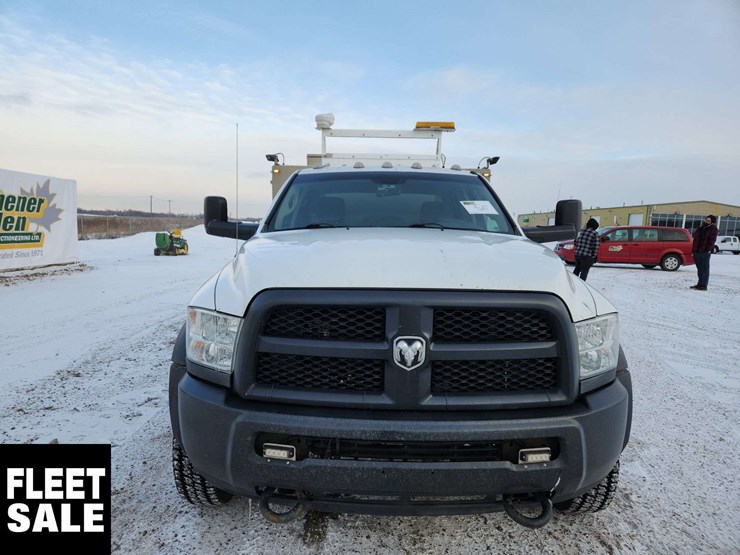 2015-ram-5500-4x4-s/a-service-truck-image-9
