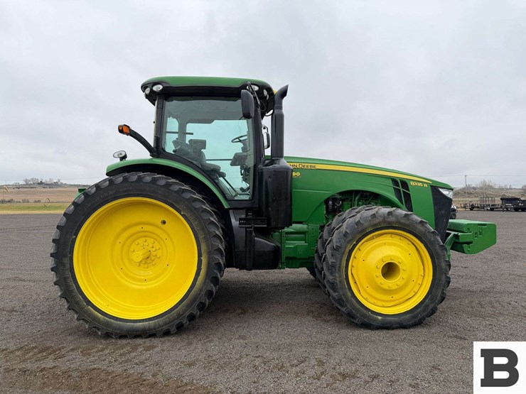 2012-john-deere-8335r-image-7