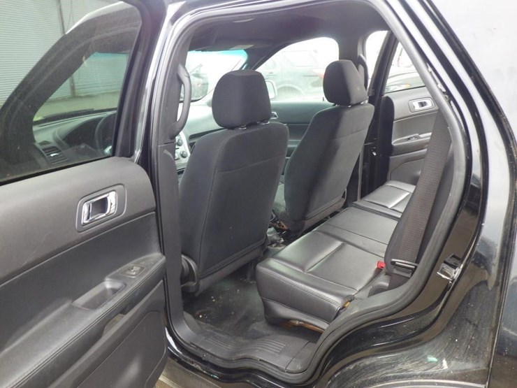 2014-ford-explorer-image-7