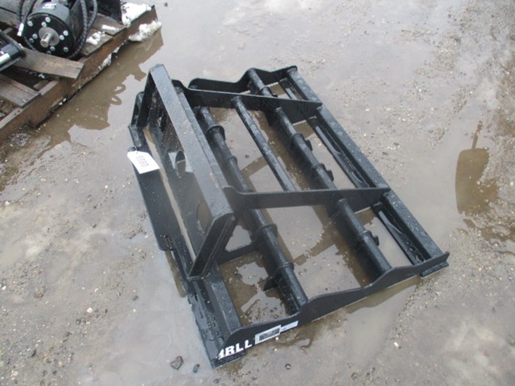 #6880-•-mini-skid-steer-land-leveler-image-1
