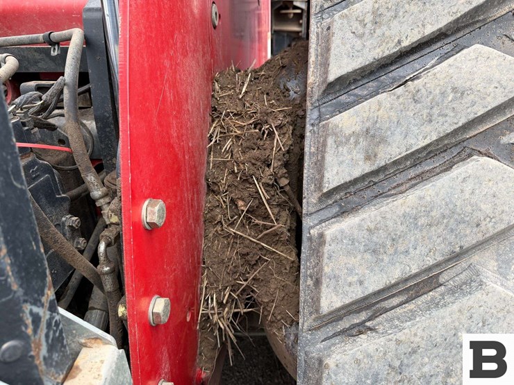 2014-case-ih-steiger-370-rowtrac-image-44