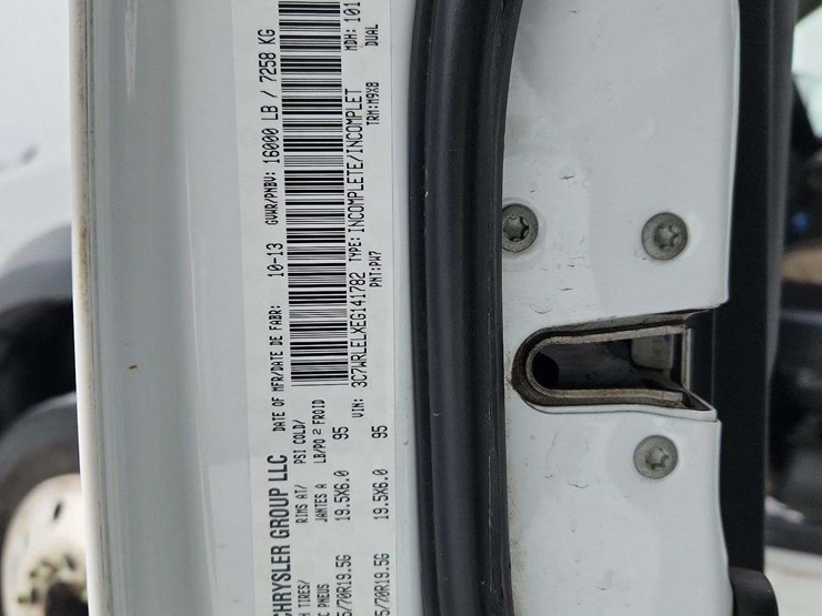 2014-ram-4500-slt-image-14