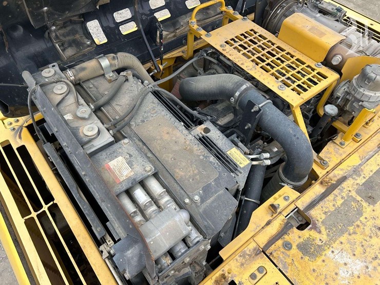 2013-komatsu-pc360-image-11