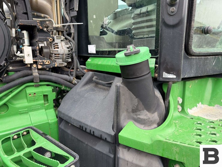 2011-john-deere-8310r-image-67