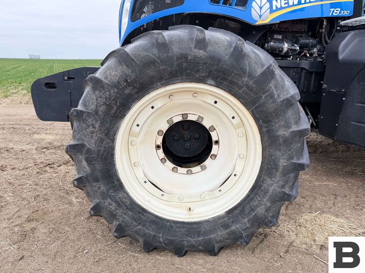 new-holland-t8.330-image-19
