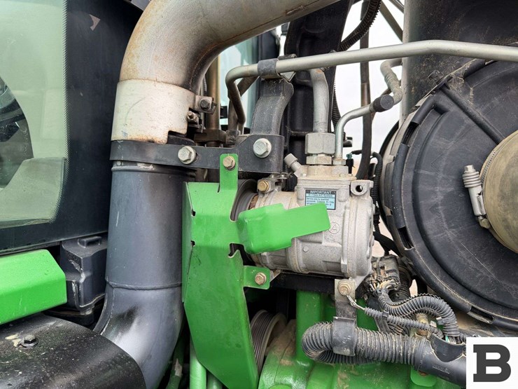 2012-john-deere-8335r-image-77