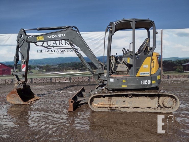 2016-volvo-ecr58d-image-1