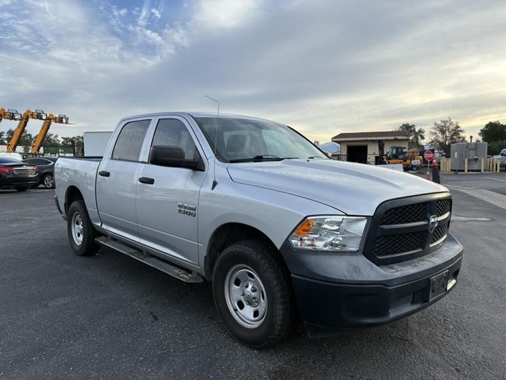2014-dodge-ram-1500-image-2