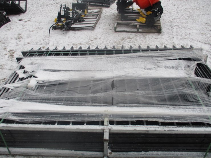 #6883-•-wrought-iron-fence-image-3