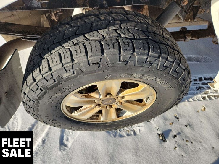 2020-ford-f150-xl-image-8