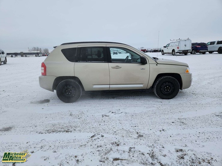 2010-jeep-compass-image-8
