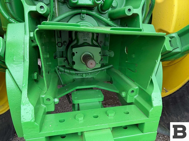 2012-john-deere-8335r-image-39