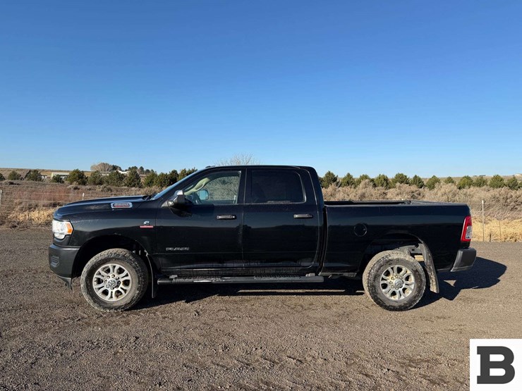 2019-dodge-2500-image-2