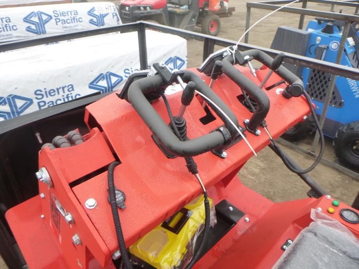 2025-agt-sda-140t-skid-steer-track-loader-image-16