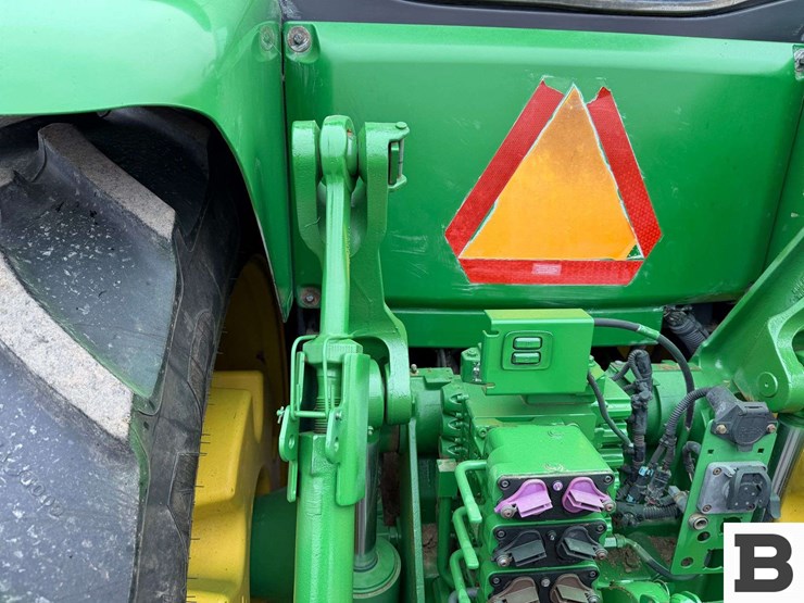 2012-john-deere-8335r-image-44