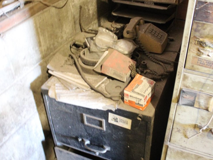 two-filing-cabinets-with-content-image-3