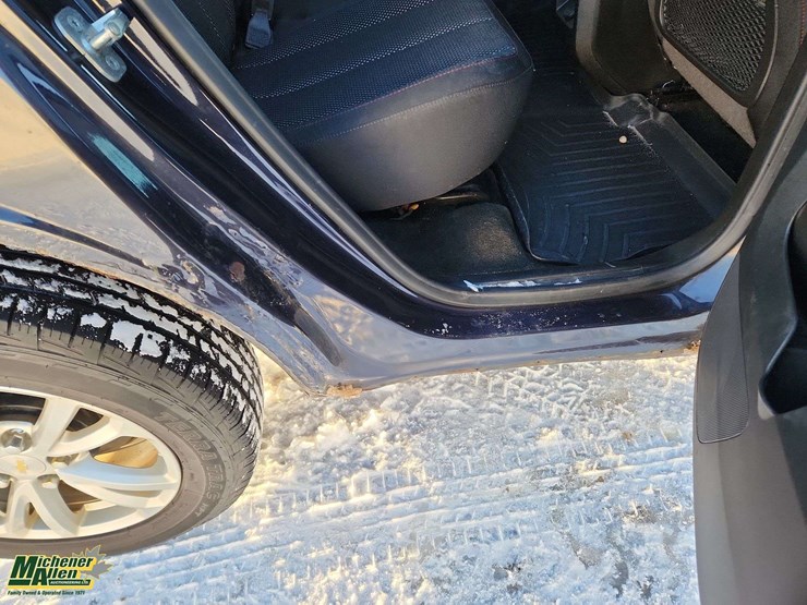 2017-chevrolet-equinox-lt-image-38