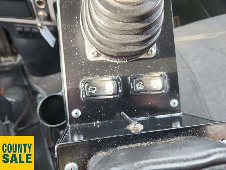 2015-western-star-4700-image-26