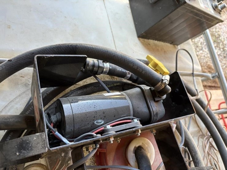 250gal-ibc-tote-w/feed-stabilizer-image-3