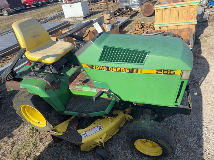 john-deere-285-image-1