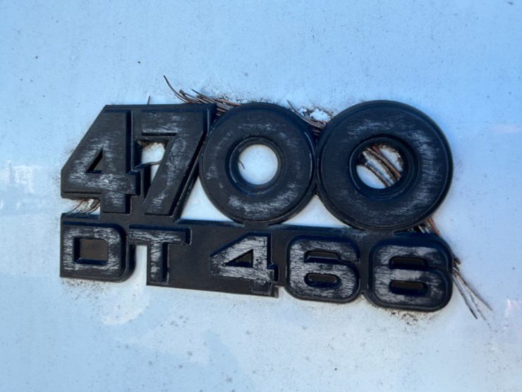 1996-international-4700-image-8