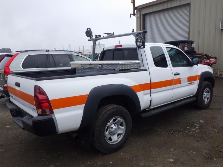 2014-toyota-tacoma-image-3