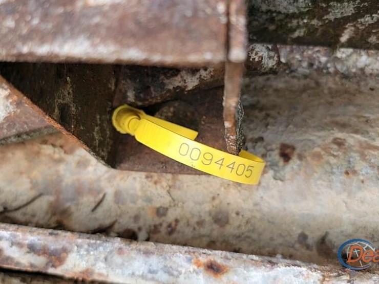 concrete-forms-for-building-bridges-and-curbs-image-3