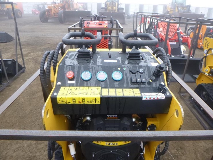 2025-agt-mx-crt23-skid-steer-track-loader-image-12