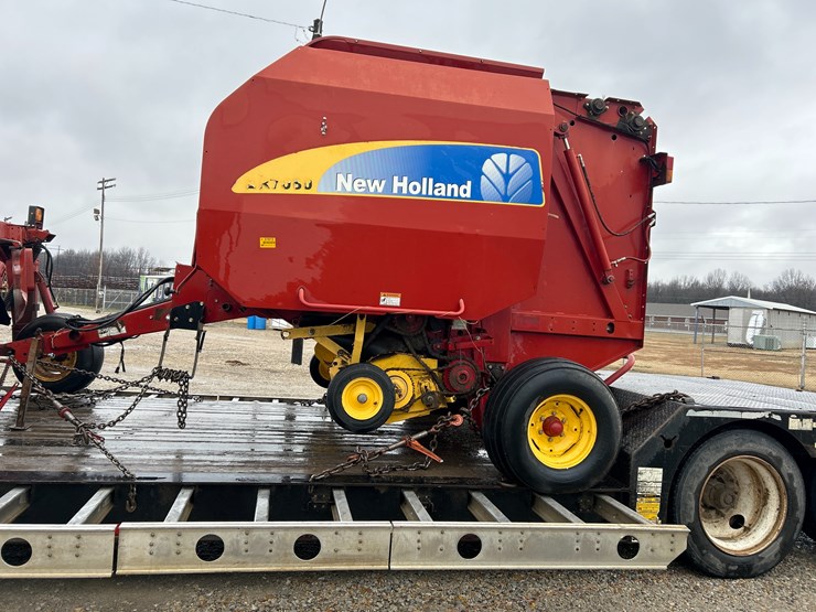 new-holland-br7080-image-1