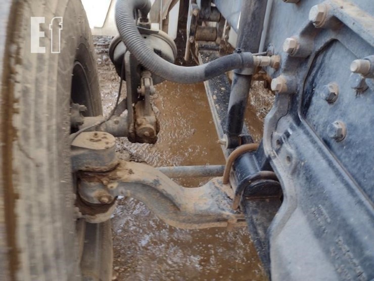 2008-peterbilt-365-image-20