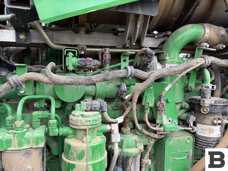 2012-john-deere-7215r-image-52