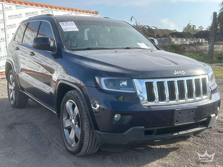 2013-jeep-grand-cherokee-image-2