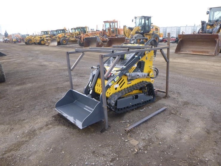 sdlanch-sdll60-skid-steer-track-loader-image-1