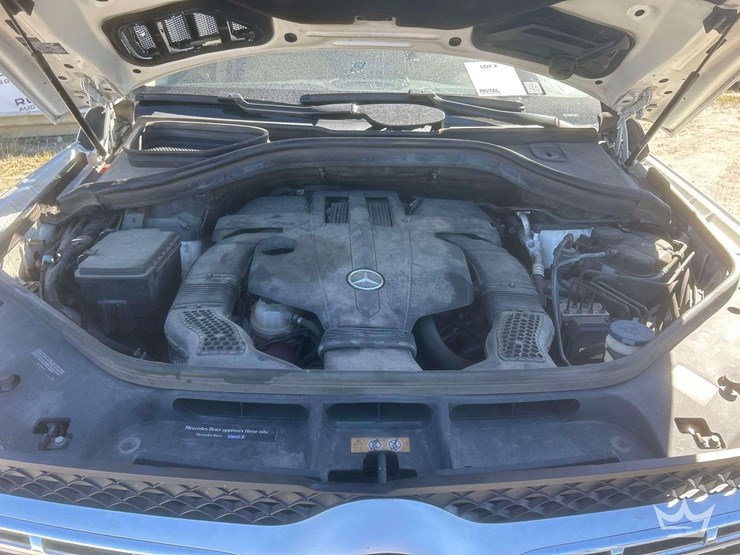 2017-mercedes-benz-gls450-awd-suv-image-7