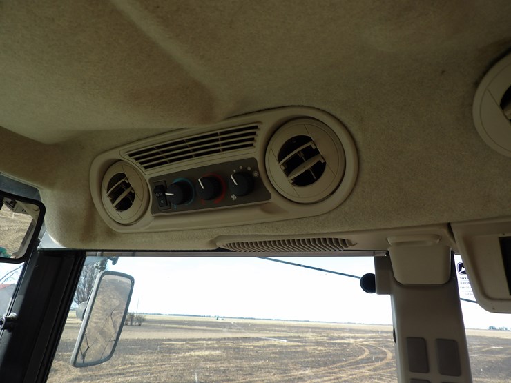 2014-john-deere-5085e-image-33