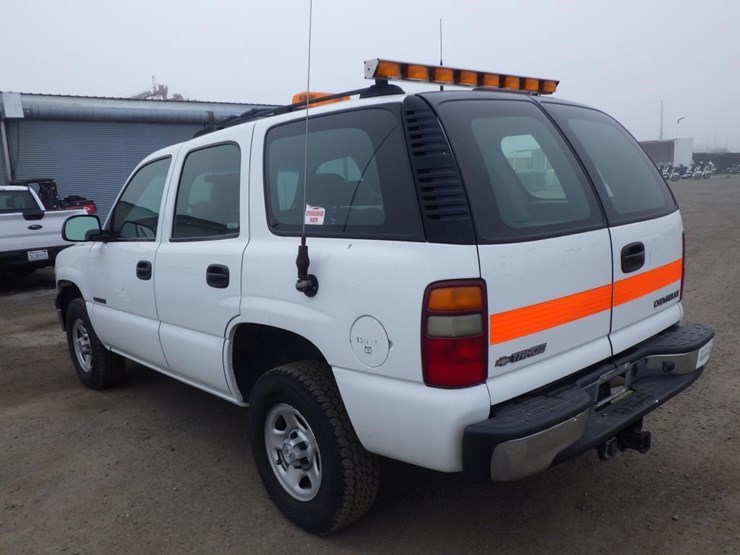 2002-chevrolet-tahoe-image-4