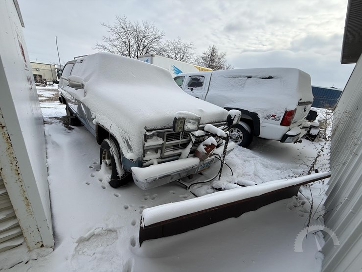 1983-chevrolet-suburban-image-11