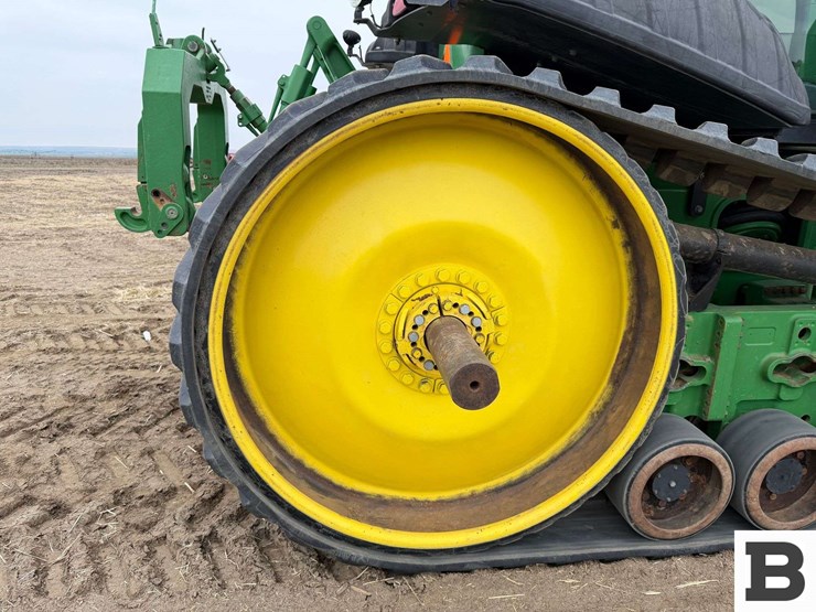 2015-john-deere-8370rt-image-45