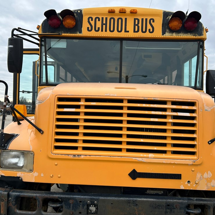 2000 INTERNATIONAL 2000