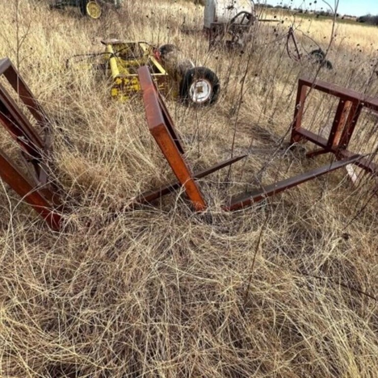 3 Graves Hay Forks & Hay Trailer