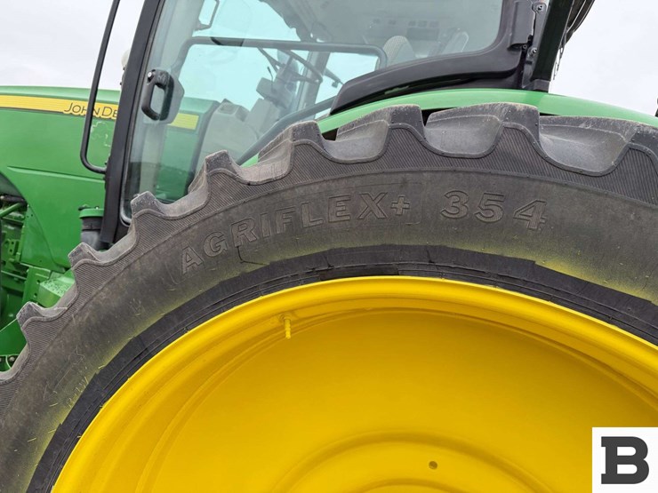 2012-john-deere-8335r-image-32
