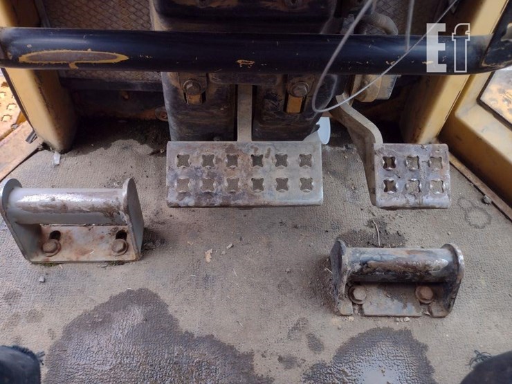 2006-caterpillar-d6n-xl-image-7