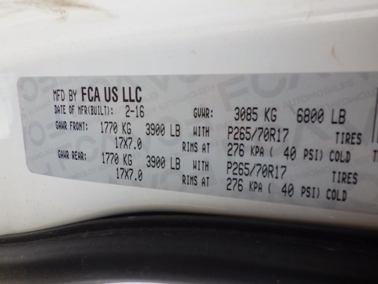 2016-dodge-1500-image-16